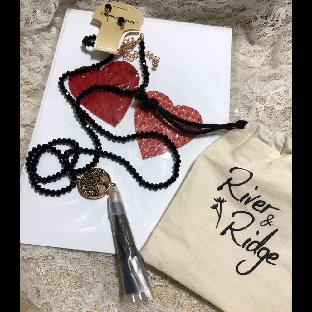 NWT BLACK CRYSTAL COUTURE  NECKLACE & EARRINGS SET